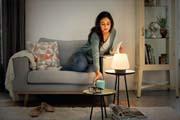 Philips Hue Wellner asztali LED lámpa